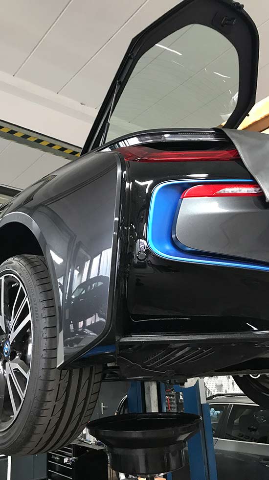 Werkstatt Impressionen BMW & MINI Reparaturen Tuning - Autohaus Hagl